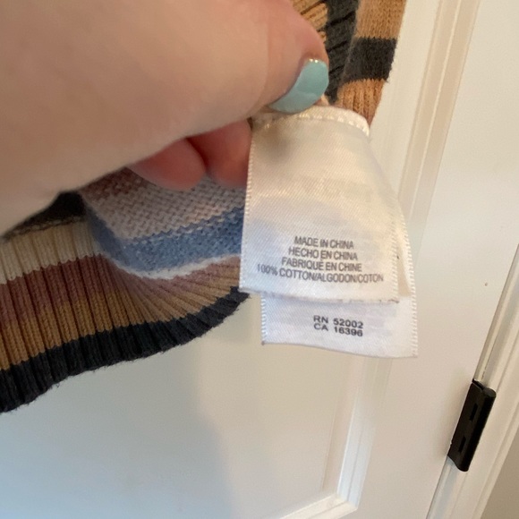 Liz Claiborne Sweater - Picture 4 of 4